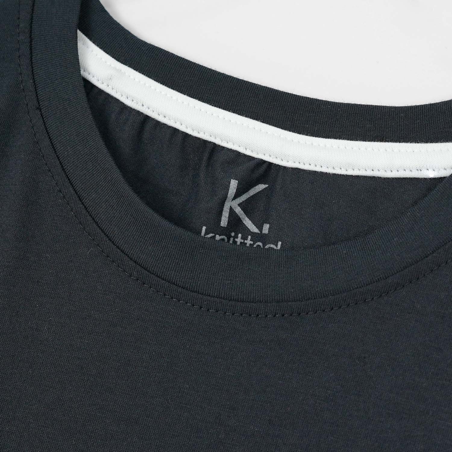 SOLID Black color basic tee for Women